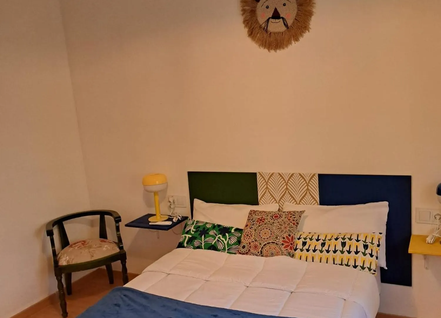 Habitacion Con Bano Privado En Piso Compartido Centrico 0*, Jaen