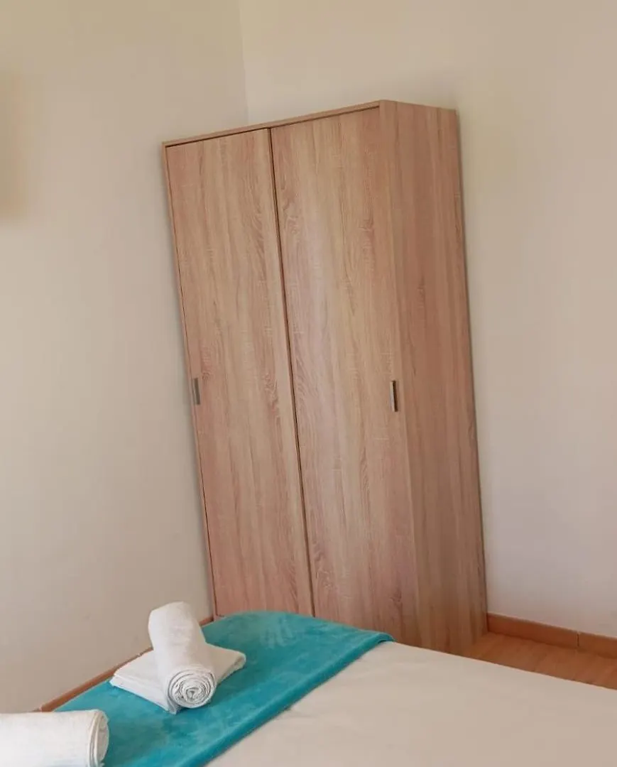 Habitacion Con Bano Privado En Piso Compartido 0*, Jaén